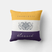シックな花あなたの名前を黄色の紫を追加賛美 クッション (裏面)