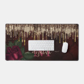 シックな赤い花の金ゴールドドリッピンググリッターモノグラム デスクマット (キーボード&マウス)