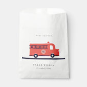 シックな赤の海軍の消防車エンジン赤ちゃんシャワー フェイバーバッグ (正面)