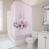 シックな赤面ピンクウォーターカラーフローラモノグラム シャワーカーテン (インサイチュ)