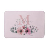 シックな赤面ピンクウォーターカラーフローラモノグラム バスマット (正面)