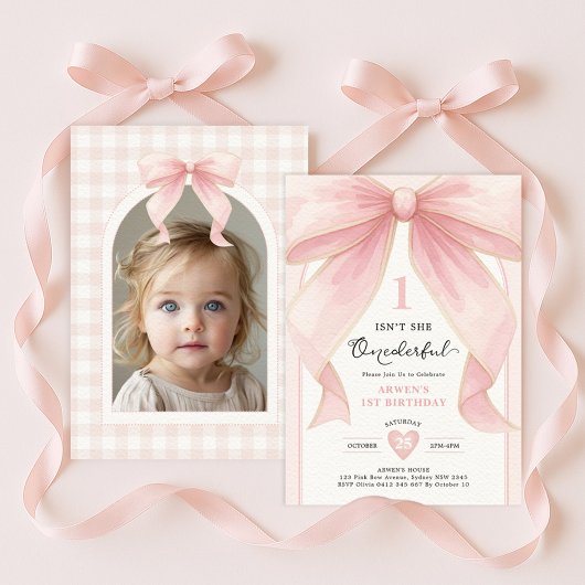 シックな赤面ピンクボウONEderful女の子1st誕生日 招待状