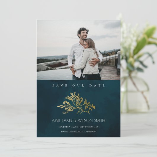 シックな金ゴールドネイビーワカメ日付写真招待状を保存 サンキューカード (スタンド正面)