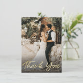 シックな金ゴールドブラシスクリプトとフルブリードフォト サンキューカード (スタンド正面)