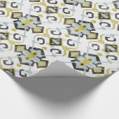 シックな黄色および灰色のイカット種族パターン ラッピングペーパー (角)