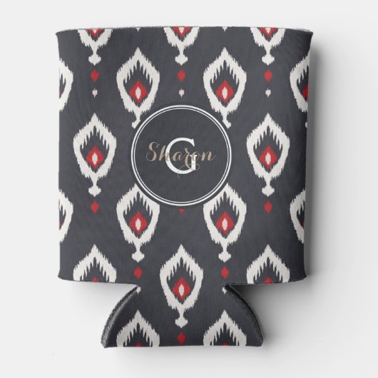 シックな黒と赤のイカットの部族模様モノグラム 缶クーラー (正面)