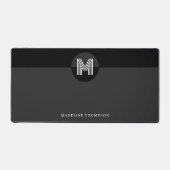 シックな黒グレーホワイトジオメトリックモノグラムモダン デスクマット (正面)