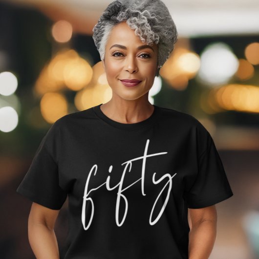 シックな黒白の50歳の誕生日パーティー Tシャツ