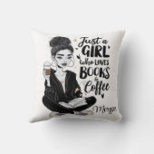 シックな「本やコーヒーが大好きな女の子」 クッション (裏面)