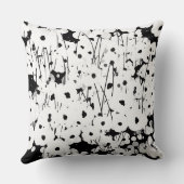 シックなPILLOW_COOLの黒のモダンで白い花柄 クッション (裏面)