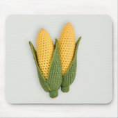 シックよくはしゃぐおばあちゃんのガーデンクロシェモダンートコーン マウスパッド (正面)