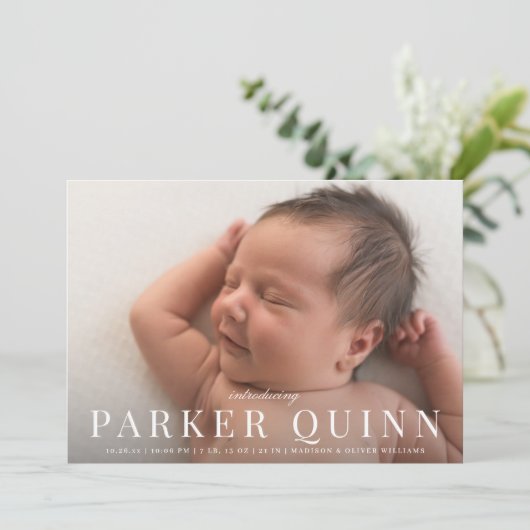 シックエレガントタイポグラフィ写真誕生のお知らせ 案内状 (スタンド正面)