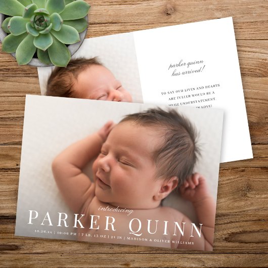 シックエレガントタイポグラフィ写真誕生のお知らせ 案内状