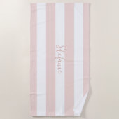 シックエレガントピンクのストライプブライダルシャワープレゼント ビーチタオル (正面)