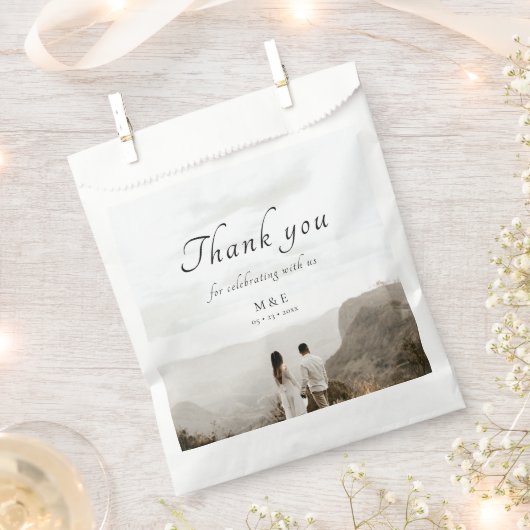 シックエレガントフォトモノグラム結婚式の引き出物バッグ フェイバーバッグ (クリップ留めされた状態)