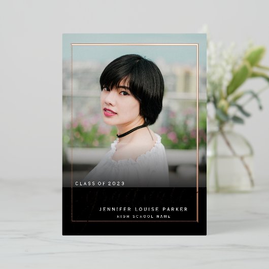 シックエレガントフォト卒業バラ金ゴールド 箔招待状 (立ち正面)