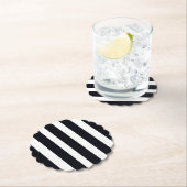 シックエレガントブモダンラックとホワイトストライプ ペーパーコースター (インサイチュ)