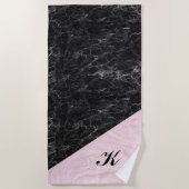 シックエレガントブラックピンクマーブルモノグラムのビーチT ビーチタオル (正面)