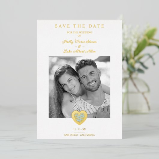 シックエレガントライトブルー&金ゴールドハートフォトカップル 箔招待状 (立ち正面)