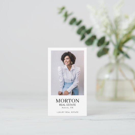 シックエレガントラグジュアリーブラック&ホワイト不動産仲介業者写真 名刺 (スタンド正面)