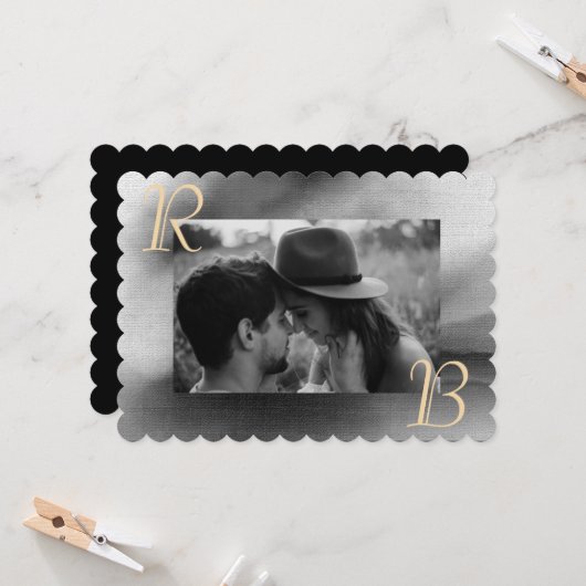 シックエレガント白黒フォトモノグラム結婚ズ 招待状 (正面/裏面インサイチュ)