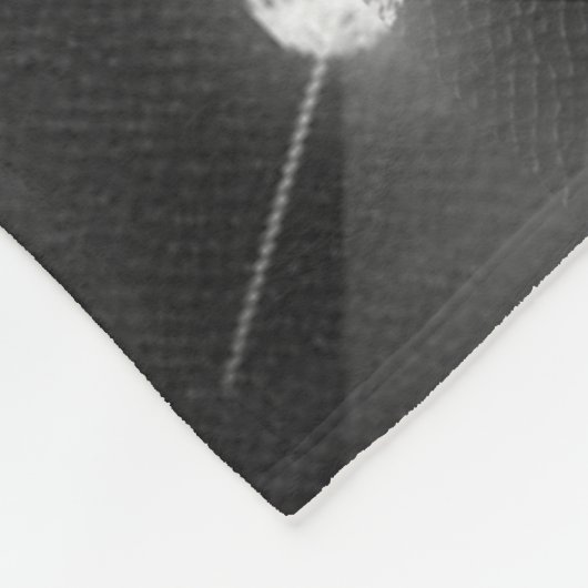 シックガーリーシルバーフェイクグリッターブラックティール(緑がかった色)モノグラム フリースブランケット (角)