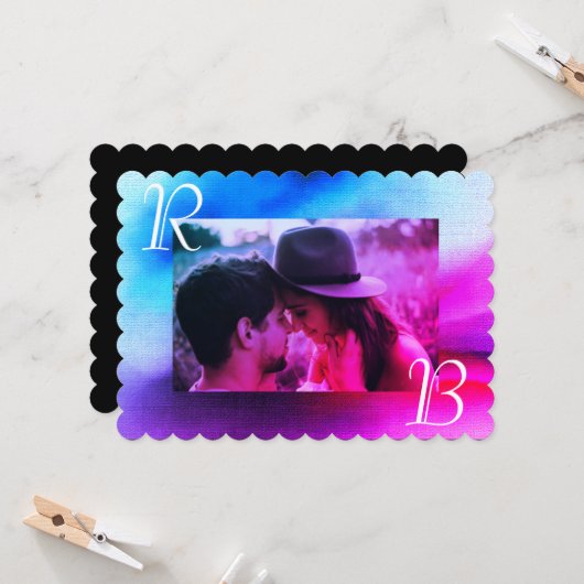 シックグラデーションパープルとブルーフォトモノグラム結婚ズ 招待状 (正面/裏面インサイチュ)