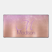 シックグラデーションピンクローズ赤面グリッターモノグラム デスクマット (正面)