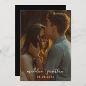 シックシンプルエレガントスクリプトブラックフォト結婚ズ 招待状 (正面/裏面)