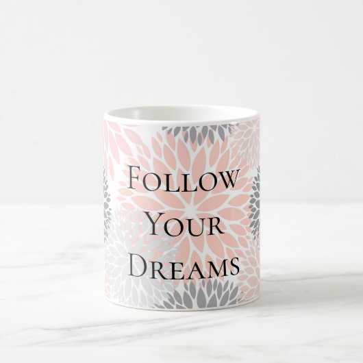 シックスタイリッシュなピンクの灰色の花 コーヒーマグカップ (中央)