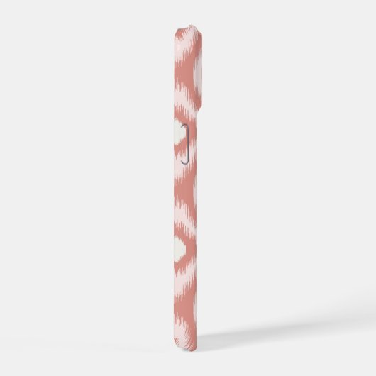 シックスタイリッシュピンクアイボリーダイヤモンドイカットモノグラム iPhone 15ケース (右側面)