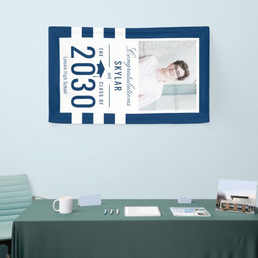 シックストライプな編集可能カラー卒業バナー 横断幕 (トレードショー)