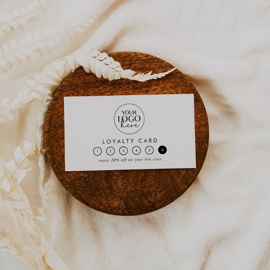 シックタイポグラフィロゴビジネス報酬6パンチ ロイヤリティカード