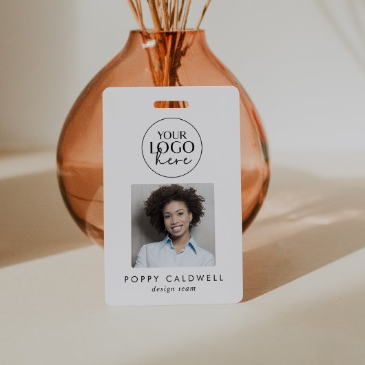 シックタイポグラフィロゴフォトQRコードビジネスID バッジ