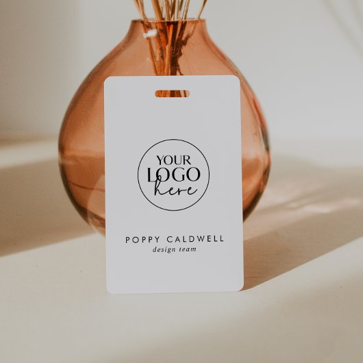 シックタイポグラフィロゴQRコード従業員IDカード バッジ