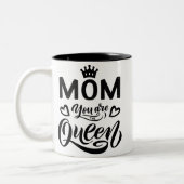 シックデザインタイポグラフィママママザクイーン ツートーンマグカップ (左)