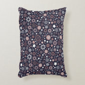 シックトレンディーバラ金ゴールド金属雪片 アクセントクッション (正面(垂直))