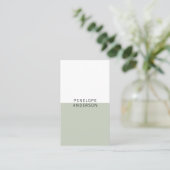 シックニュートラルグリーンミニマリストモダンボホトレンディー 名刺 (スタンド正面)