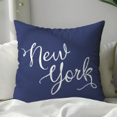 シックネイビーブルーアンドホワイトニューヨークタイポグラフィ クッション
