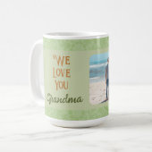 シックパーソナライズされたフォト文字おばあちゃんギフトグリーン コーヒーマグカップ (正面左)