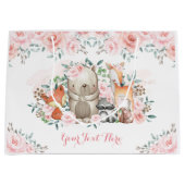 シックピンクローズウッドランドアニマルズベビーガール誕生日 ラージペーパーバッグ (正面)