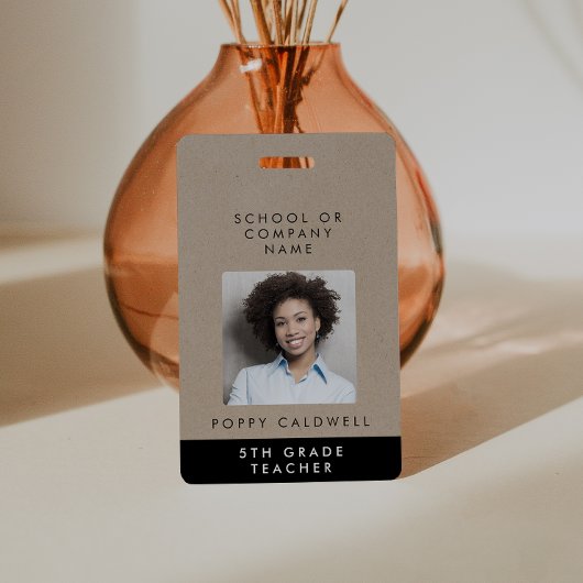 シックフェイククラフトフォトスモールビジネスまたは先生ID バッジ