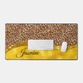 シックフェイク金ゴールドグリッターピンクアニマルプリントモノグラム デスクマット (キーボード&マウス)