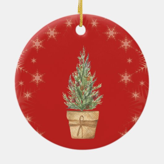シックフェイク金ゴールドスノーフレーク、クリスマスツリーレッド セラミックオーナメント (裏面)