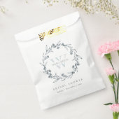 シックフローラローレルリースモノグラムブライダルシャワー フェイバーバッグ (封をした状態)