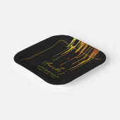 シックブラック&金ゴールドグリッタードリップススウィート16誕生日 ペーパープレート (傾斜あり)