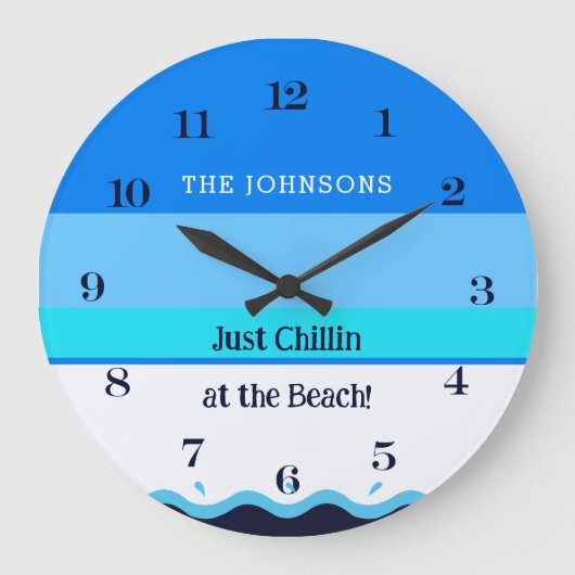 シックブルーストライプシーズウェーブファミリーネームビーチハウス ラージ壁時計 (正面)