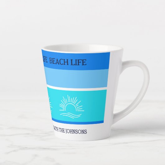 シックブルーストライプファミリーネームビーチハウス カフェラテマグ (右)