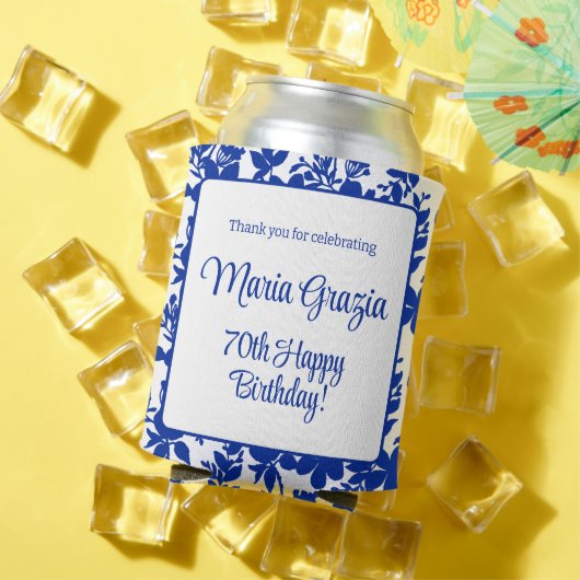 シックブルーホワイトフローラ誕生日パーティーの好意 缶クーラー (インサイチュ 夏)