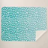 シックホワイトヒョウのスポットオンターコイズ シェルパブランケット (正面(横))